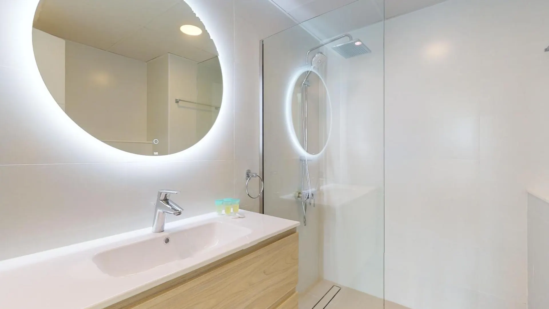 The Point Tower - Chic One Bedroom Dubai 0*,