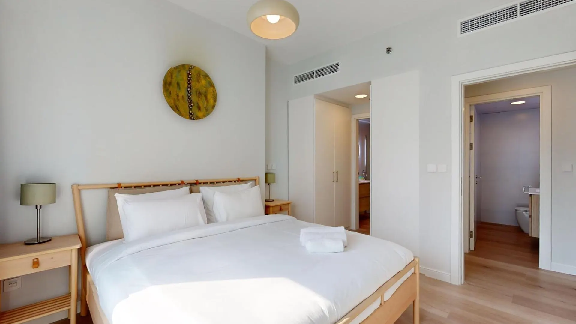 The Point Tower - Chic One Bedroom Dubai Apartment